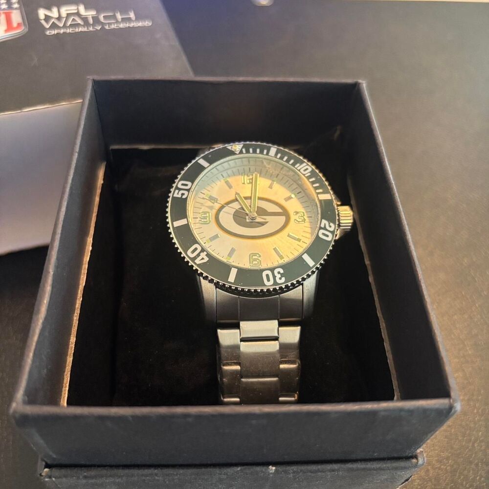 Green Bay Packers Men's Black and Silver Watch